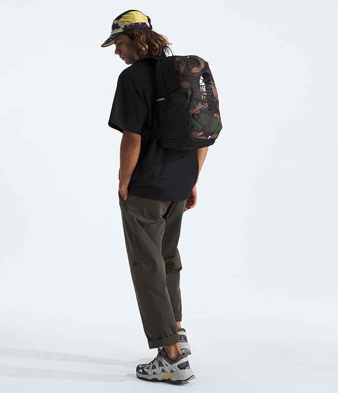 The North Face Kids' Court Jester Backpack - Water-Repellent Travel Bag, Spacious Main Compartment, for Tweens/Young Teens, TNF Black Camo/TNF Black, One Size
