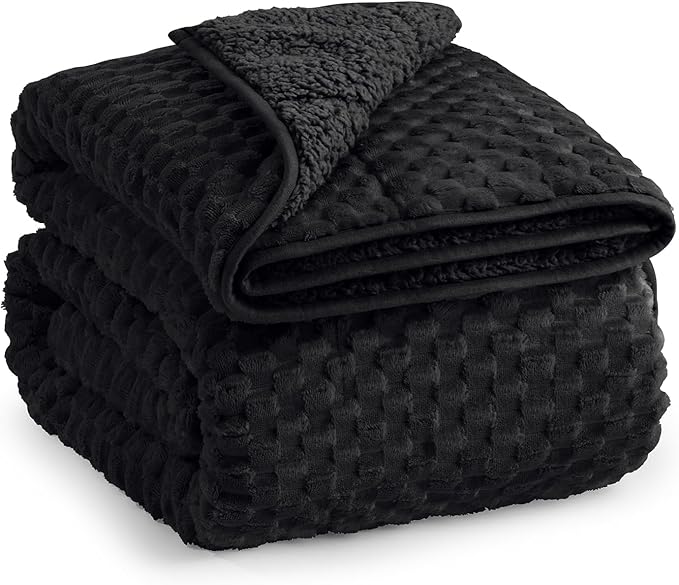 Super Soft Luxury Fleece Sherpa Weighted Blanket 15lbs for Adults, Turtle Shell Fluffy Cozy Warm Queen Size Weighted Throw, Ceramic Beads Washable Heavy Blankets for Couch Bed, Black, 60" x 80"
