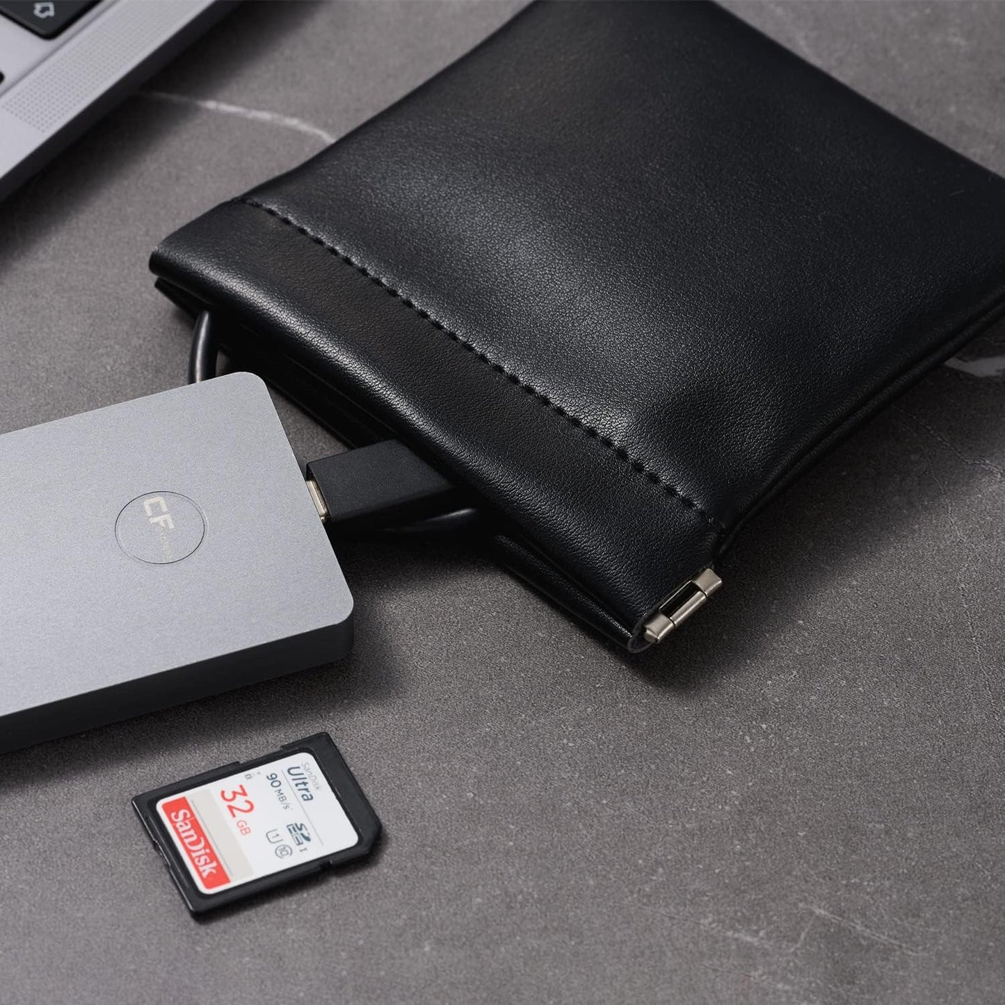 2 Pack PU Leather Slim Engagement Wedding Ring Pouch Leather Jewelry Pouch Christmas,Wedding Party Favor Gift Bag(Pearl White)