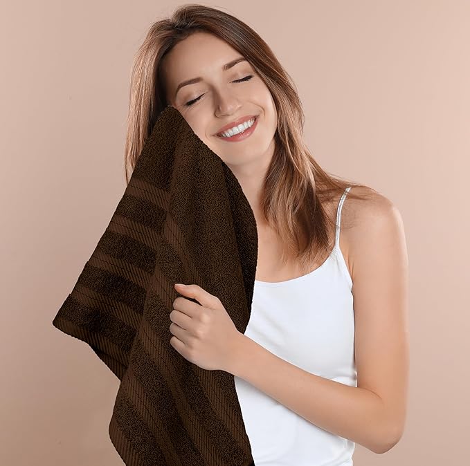 Utopia Towels 4 Pack Premium Extra Large Bath Towels Set, (30 x 60 Inches) 100% Ring Spun Cotton, Lightweight and Highly Absorbent Quick Drying Towels, Perfect for Daily Use (Dark Brown)