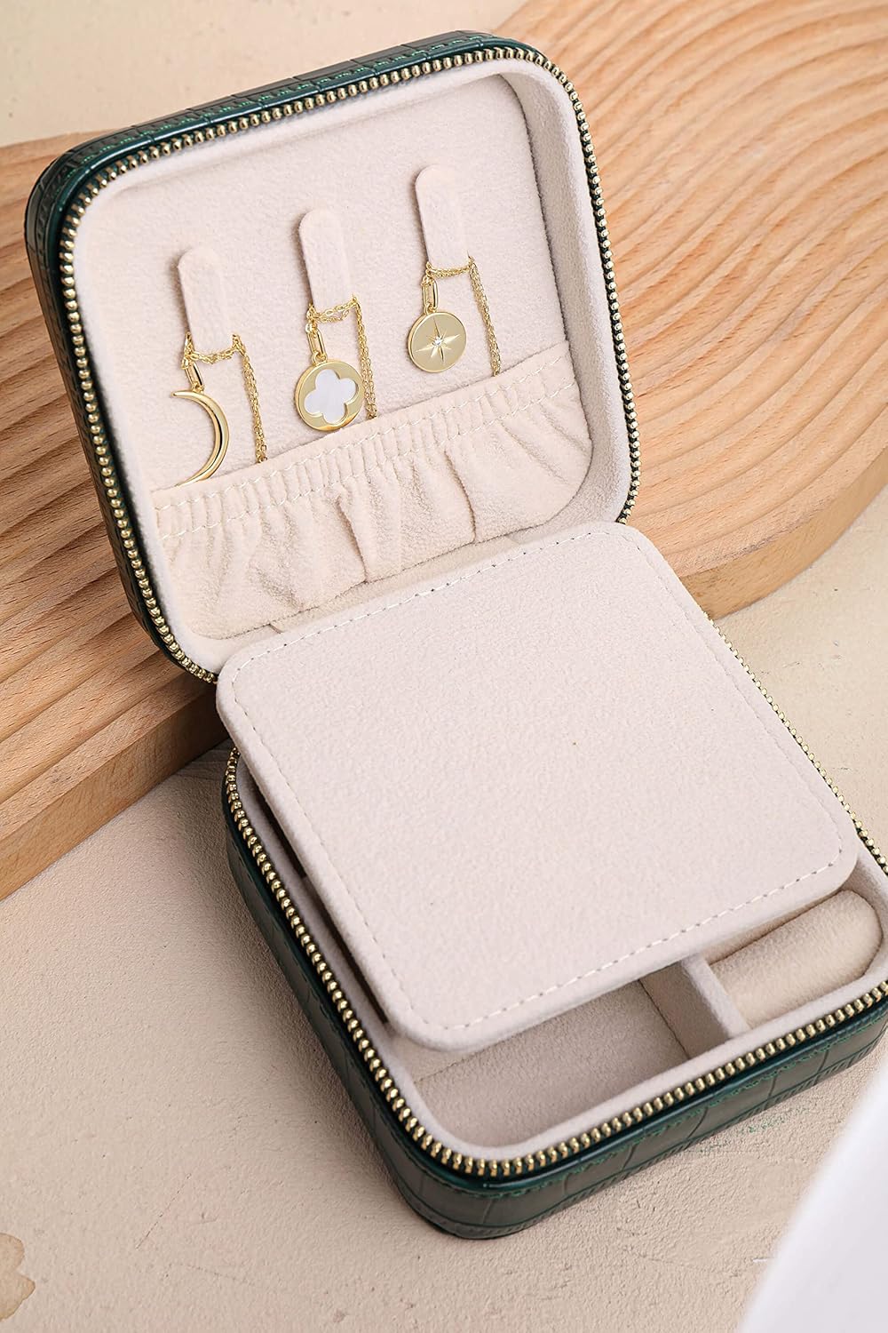 S.Leaf Mini Travel Jewelry Case - Portable Organizer Box for Women - Crocodile Emerald Pattern