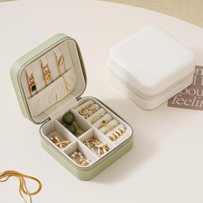 Travel Jewelry Case, Travel Jewelry Box, Mini Jewelry Travel Case, Jewelry Organizer Case, Portable Small Jewelry Organizer Storage Boxes - Best Gift for Women Girls.