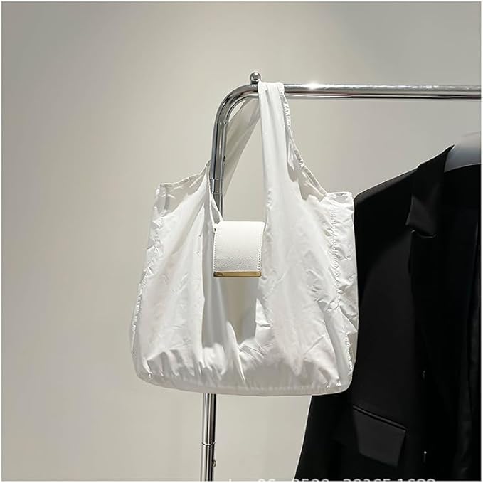 Foldable Tote Bag Keychain - Large Capacity Portable Shopping Bag Keyring - Reusable Groceries Bag for Daily Use