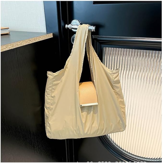 Foldable Tote Bag Keychain - Large Capacity Portable Shopping Bag Keyring - Reusable Groceries Bag for Daily Use