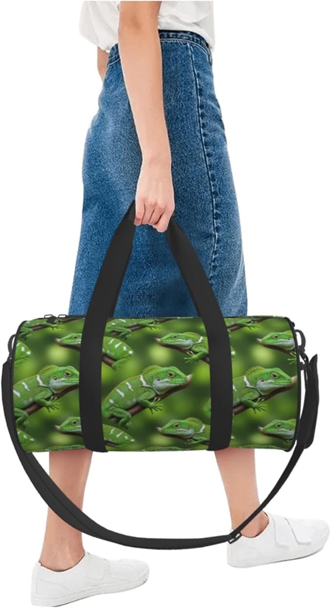 Round Duffel Sports Bags Travel Gym Fitness Gym Beach Swim Bags Green Bearded Dragon Lizards Climbing The Tree for Men Women