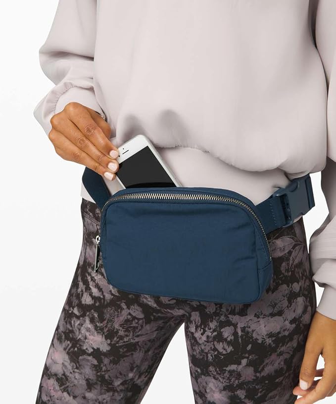 Mini Crossbody Belt Bag - Waterproof Fanny Pack for Women, Fashionable Running Belt Pouch in Navy Blue