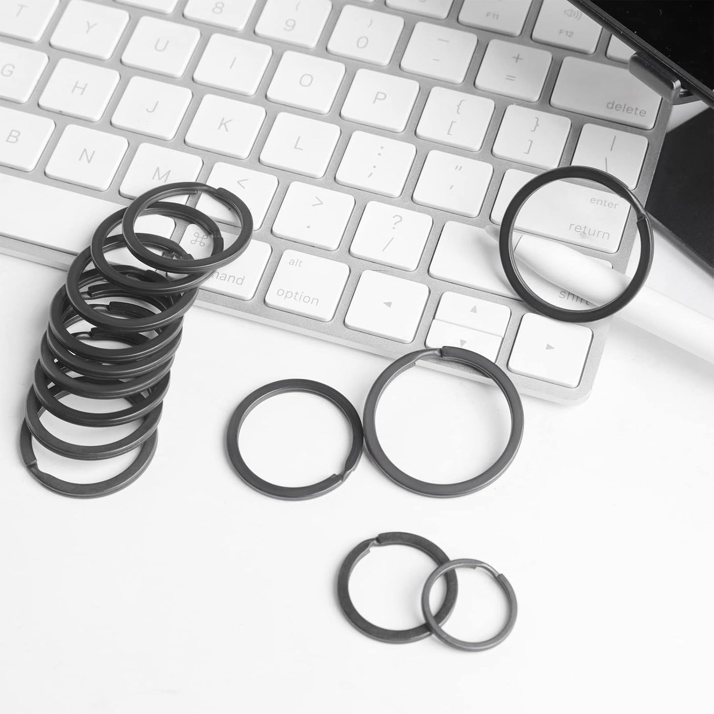 40 Pack Key Ring Keychain Mix 4 Sizes Black Metal Flat Split Key Chains Rings for Home Car Dog Tag Office Lanyards Keys Attachment