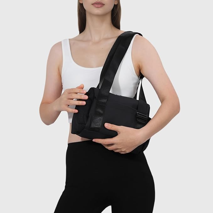 Freie Liebe Small Gym Bag for Women, Mini Tote Duffle Bag with Wet Compartment Nylon Yoga Handbags for Workout Sport and Travel