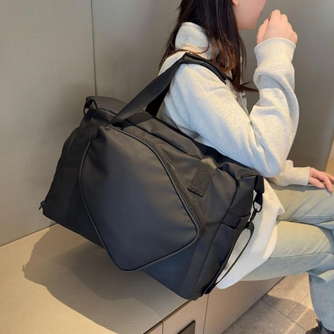 Functional Gym Duffle Bag Features Wet Dry Compartment and Separate Shoe Pocket Ergonomic Design Separate Wet/Dry