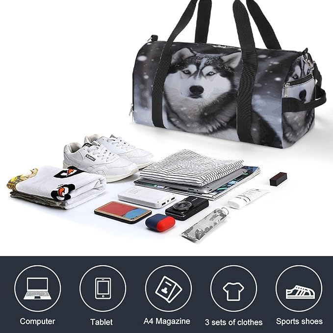 Oxford Cloth Husky In Snow Dog Gym Bag,Duffle Bag with Shoes Compartment And Adjustable Shoulder Straps，Weekender Bags for Men Women.