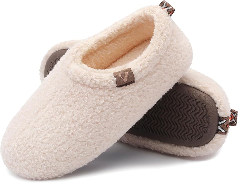 Women’s Fuzzy Memory Foam Slippers with Cozy Curly Fur and Warm Fleece Lining Closed Back Non-Slip House Shoes Lightweight Soft Comfy Indoor Bedroom Slippers
