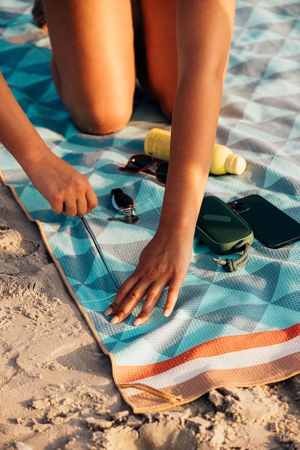 Sand-Free Beach Towel, Single Towel for Unisex Size 72x34in (OG Kttyhwk)