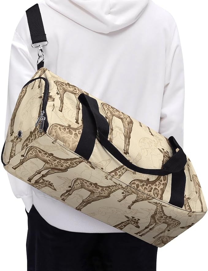 Oxford Cloth Hand Drawn Giraffes Gym Bag,Duffle Bag with Shoes Compartment And Adjustable Shoulder Straps，Weekender Bags for Men Women.