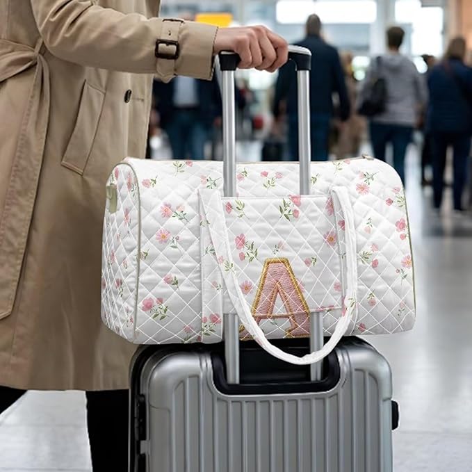 COEQINE Duffle Bag Women Large Travel Personal Item Travel Bag Quilted Tote Bag For Woman Medium Overnight Luggage Bag with Trolley Sleeve