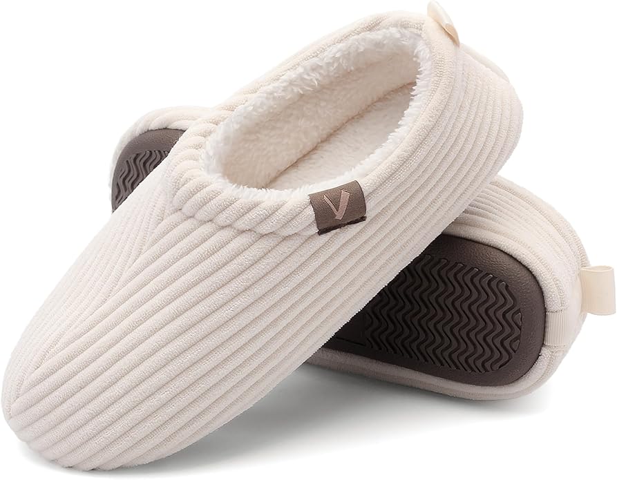 Women’s Fuzzy Memory Foam Slippers with Cozy Curly Fur and Warm Fleece Lining Closed Back Non-Slip House Shoes Lightweight Soft Comfy Indoor Bedroom Slippers