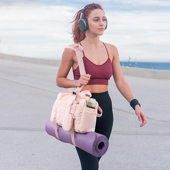 Small Gym Bag for Women, Puffy Sports Duffel Bag with Yoga Mat Holder, Gym Tote Bag with Wet Pocket & Coin Wallet, Carry on Bag for Workout Dance Pilates Ballet Swimming Travel