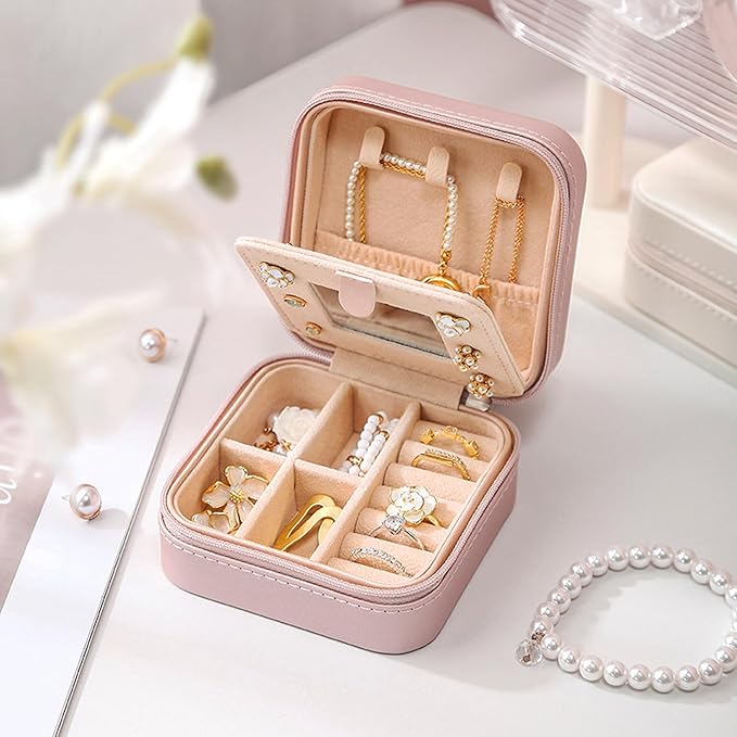 MODENGKONGJIAN Travel Jewelry Case for Women Fashion, Ring Necklace Earring Jewelry Holder Organizer Box, Small Portable Jewellery Storage, Christmas Gifts Initial I