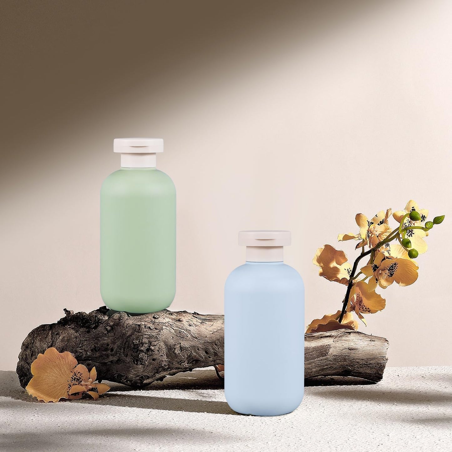 10 oz Plastic Travel Shampoo Bottles, Refillable Flip Cap Squeeze Bottles for Toiletries, Large Leakage-proof Travel Shampoo and Conditioner Container (Blue and Green)