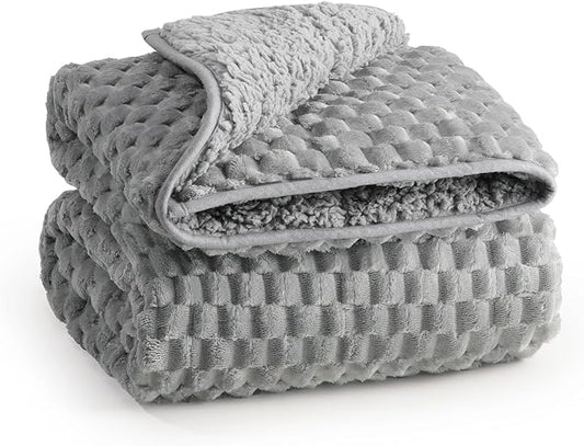 Super Soft Luxury Fleece Sherpa Weighted Blanket for Teens, 3lbs Small Weighted Lap Blanket for Adults, Turtle Shell Cozy Warm Throw for Winter, Compact Heavy Blanket for Sleep & Travel, Grey, 36"x48"