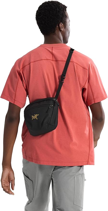 Arc'teryx Mantis 2 Waist Pack Unisex | Versatile 2.5L Waist Pack