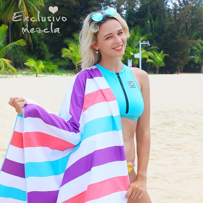 Exclusivo Mezcla 2 Pack Microfiber Quick Dry Beach Towels, Oversized Lightweight Sandfree Pool Towels for Swimming Camping Travel with Bagn (Green and Purple, 35x70 Inches)