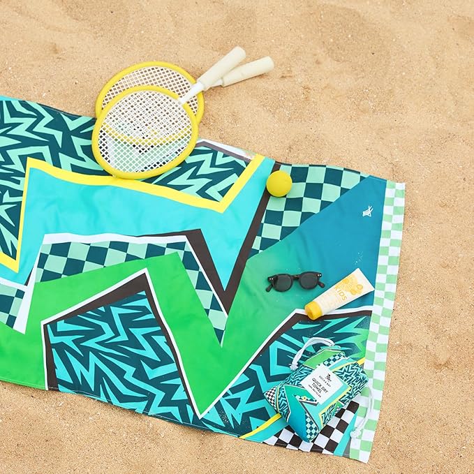 Dock & Bay Kid's Towel - Quick Dry, Sand Free - Compact, Lightweight - 100% Recycled - Includes Bag - Tide Skater - Large (160x90cm, 63x35)