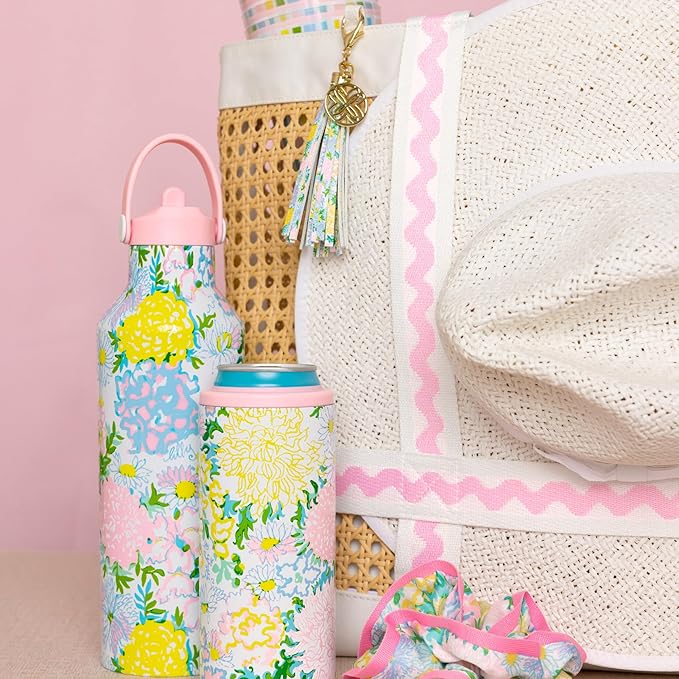 Lilly Pulitzer Large Travel Tote Bag with Hat Holder Strap, Caning Beach Bag with Tassel Keychain (Lilly Garden Home)