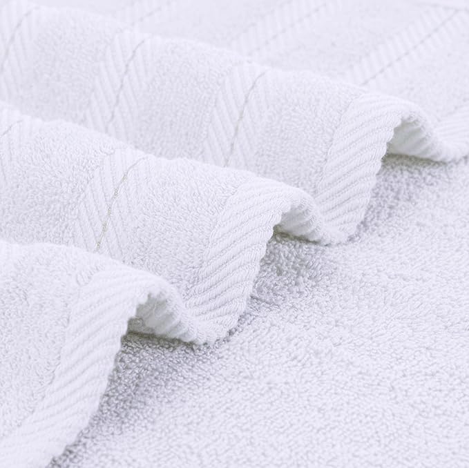 Utopia Towels 4 Pack Premium Extra Large Bath Towels Set, (30 x 60 Inches) 100% Ring Spun Cotton, Lightweight and Highly Absorbent Quick Drying Towels, Perfect for Daily Use (White)