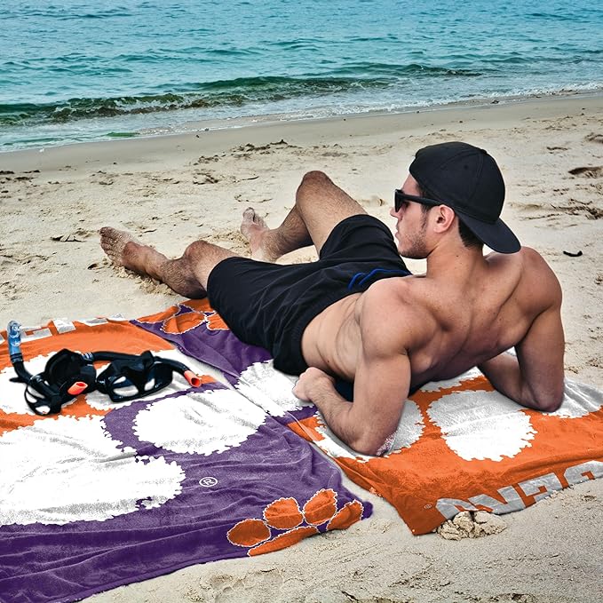 Northwest NCAA Unisex-Adult Microfiber Beach Towel