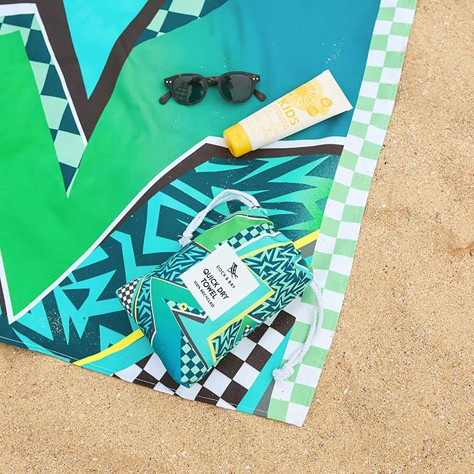 Dock & Bay Kid's Towel - Quick Dry, Sand Free - Compact, Lightweight - 100% Recycled - Includes Bag - Tide Skater - Large (160x90cm, 63x35)