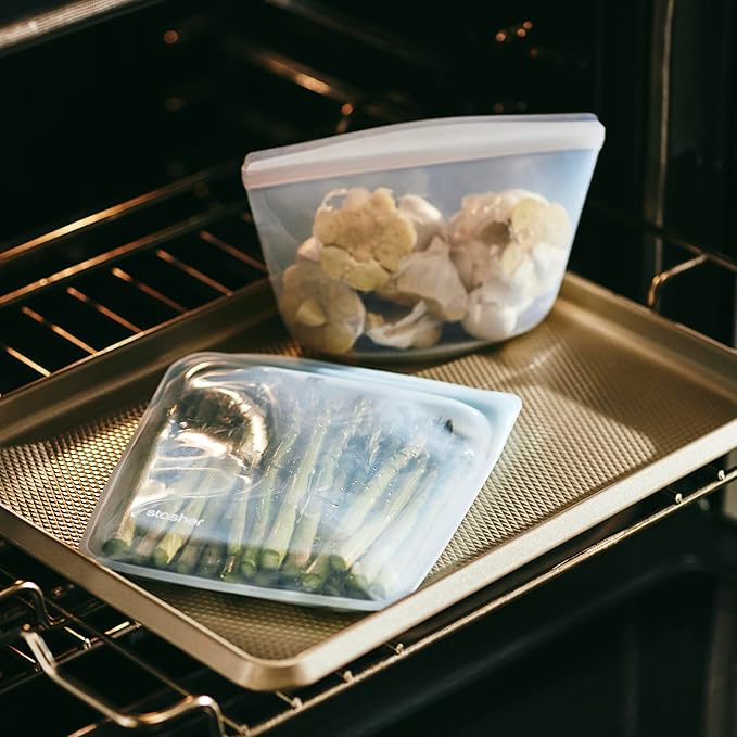 Stasher Silicone Reusable Storage Bag, Quart Bag, Reusable Freezer Bags, Microwave, Dishwasher, Oven Safe, Sous Vide, Eco Friendly, Lunch Container, Food-safe Silicone Snack Bags, 64 oz, Clear | Reusable Food Bag