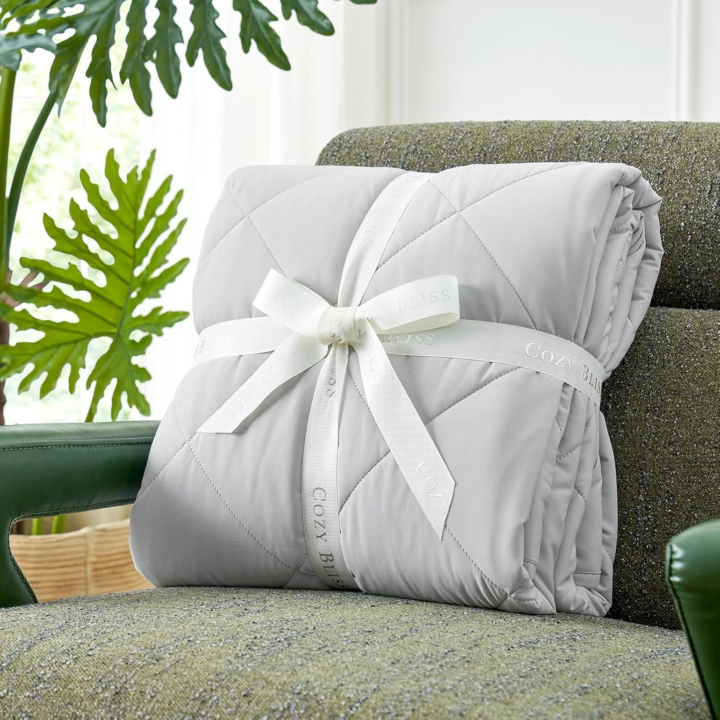 Cozy Bliss Cooling Blanket for Hot Sleepers, Q-Max 0.4 Cooling Comfort Queen Size, Cold Blankets for Night Sweats Sleeping, Ultra-Cool Lightweight Breathable Summer Blanket for Bed