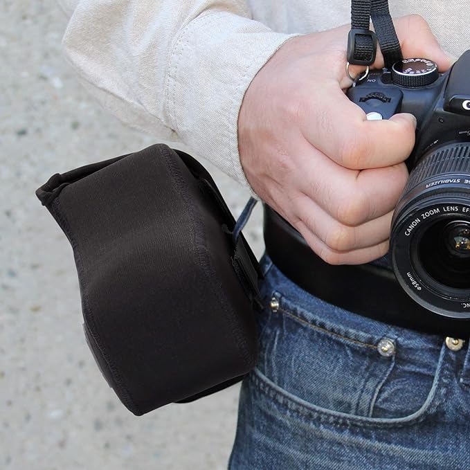 USA Gear Camera Sleeve (Zoom) for Compact SLRs with Lens Compatible with Canon EOS R100 Nikon Z30 Sony ZV-E10, and more - Padded Neoprene DSLR Case with Accessory Pocket & Belt Loop (Black)
