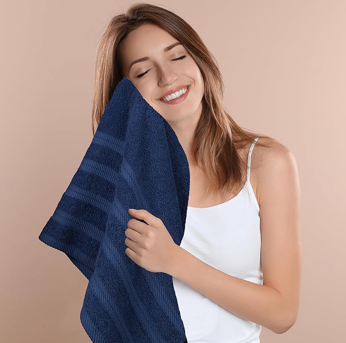 Utopia Towels 4 Pack Premium Extra Large Bath Towels Set, (30 x 60 Inches) 100% Ring Spun Cotton, Lightweight and Highly Absorbent Quick Drying Towels, Perfect for Daily Use (Navy)