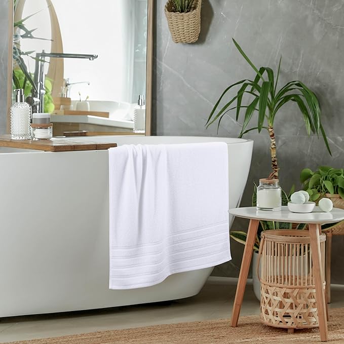 Utopia Towels 4 Pack Premium Extra Large Bath Towels Set, (30 x 60 Inches) 100% Ring Spun Cotton, Lightweight and Highly Absorbent Quick Drying Towels, Perfect for Daily Use (White)