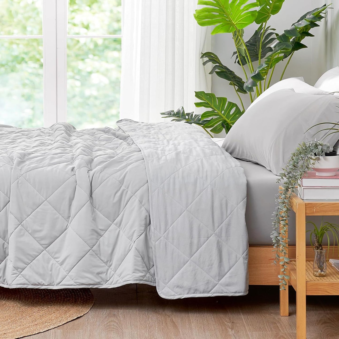 Cozy Bliss Cooling Blanket for Hot Sleepers, Q-Max 0.4 Cooling Comfort King Size, Cold Blankets for Night Sweats Sleeping, Ultra-Cool Lightweight Breathable Summer Blanket for Bed