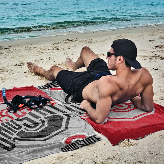 Northwest NCAA Unisex-Adult Microfiber Beach Towel