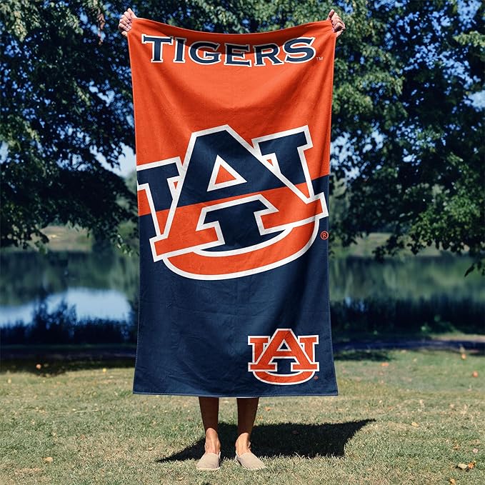 Northwest NCAA Unisex-Adult Microfiber Beach Towel
