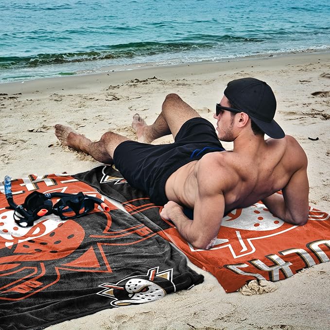 Northwest NHL Unisex-Adult Microfiber Beach Towel