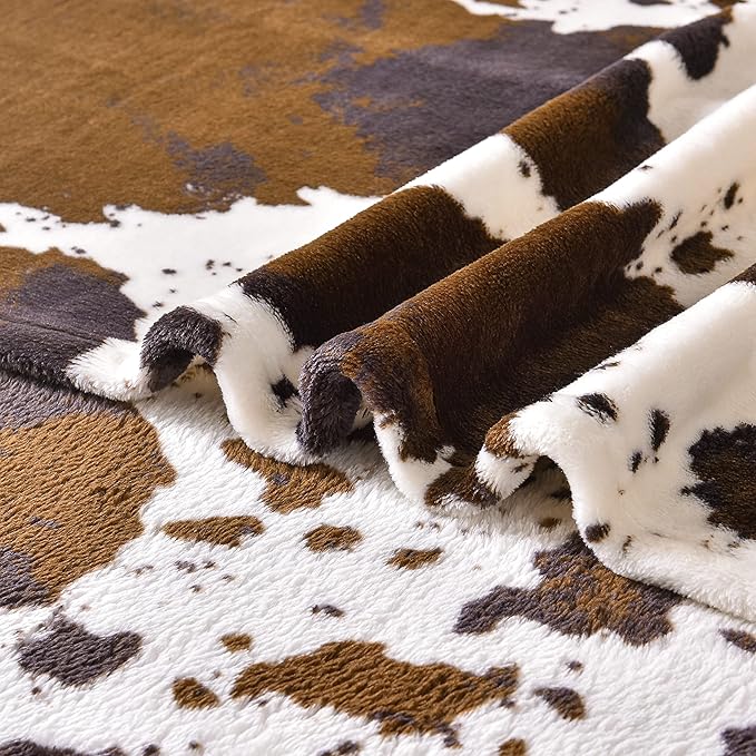 Bnuitland Brown Cow Print Flannel Throw Blanket (50x70 Inches) with Storage Pouch, 300 GSM Double Sided Fuzzy Decor Blanket for Bed/Sofa/Couch/Lap, Super Soft Cozy Throw Gift for Adults and Kids