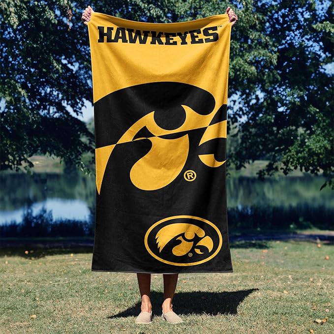 Northwest NCAA Unisex-Adult Microfiber Beach Towel