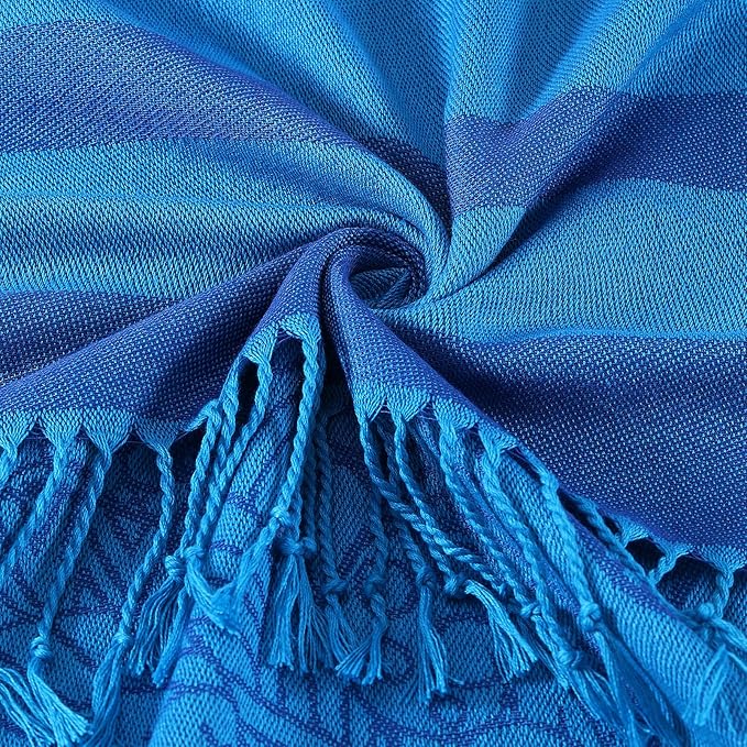 Genovega Oversized Cotton Turkish Beach Towels 72"x36" Lightweight Quick Dry Sandless Pool Swim Towel Large No Sand Compact Blanket Adult Travel Essentials Cruise Accessories Must Haves Blue Whale