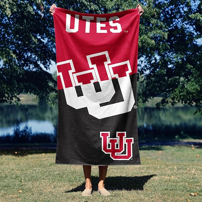 Northwest NCAA Unisex-Adult Microfiber Beach Towel