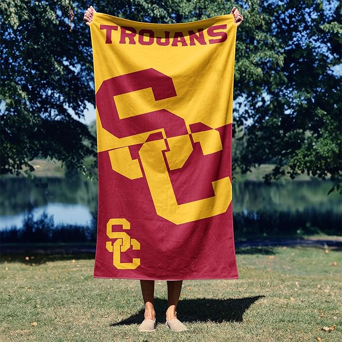 Northwest NCAA Unisex-Adult Microfiber Beach Towel