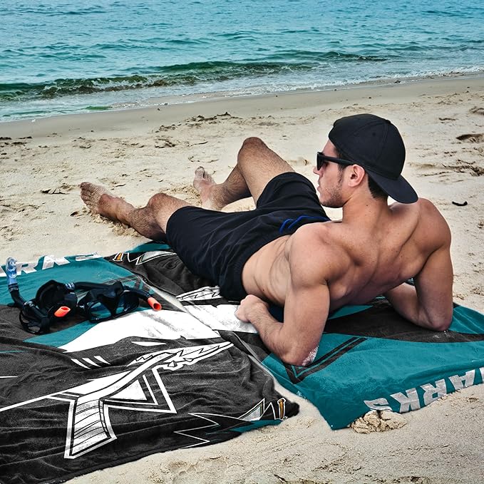 Northwest NHL Unisex-Adult Microfiber Beach Towel