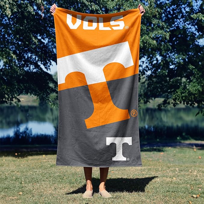 Northwest NCAA Unisex-Adult Microfiber Beach Towel