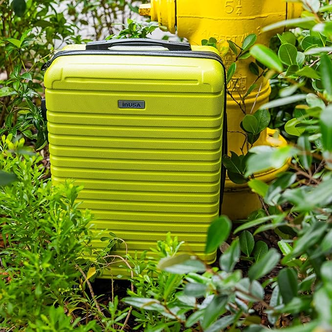 InUSA DEEP Luggage with GEL Handle | Spacious Traveling Suitcases, Travel Suitcase with Dual Spinner Wheels and Studs | 28 Inch Large Hardside Luggage | Green