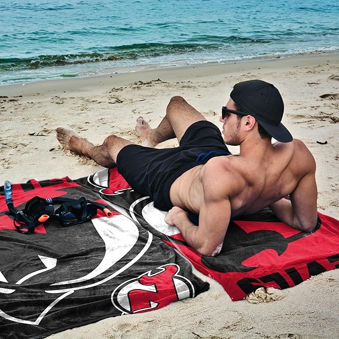Northwest NHL Unisex-Adult Microfiber Beach Towel
